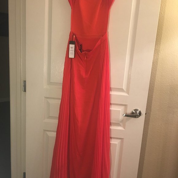 BCBG MAXAZRIA RED GOWN - Picture 3 of 5